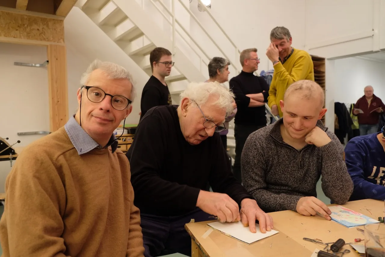 LABO DE LUX : Zwart met kleuren
