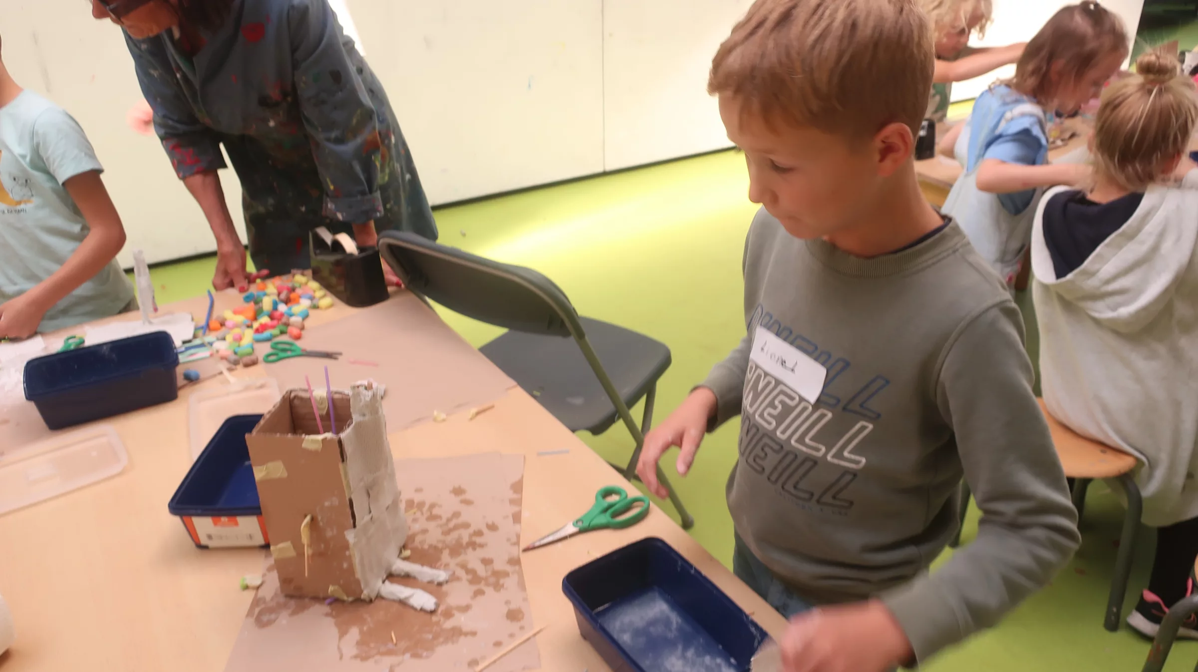 LABO 6-9 jarigen : Gips in het rond